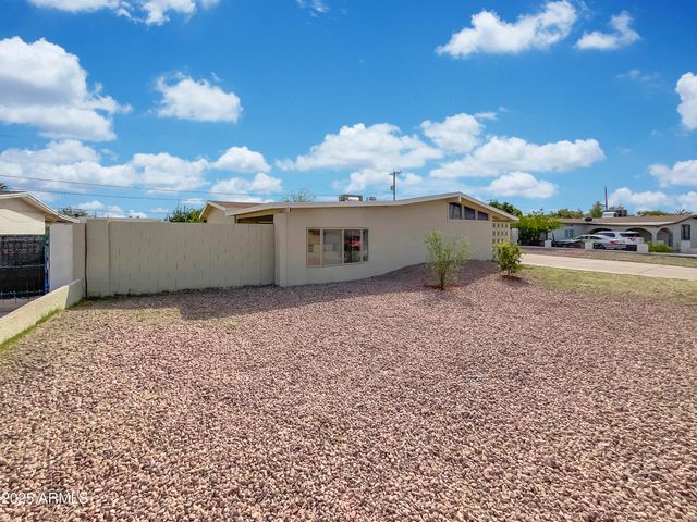 6633 W COLTER Street, Glendale, AZ 85301