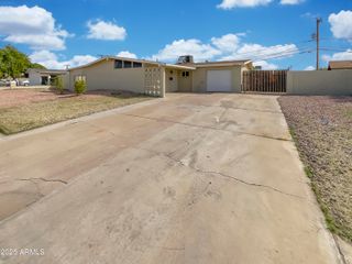 6633 W COLTER Street, Glendale, AZ 85301