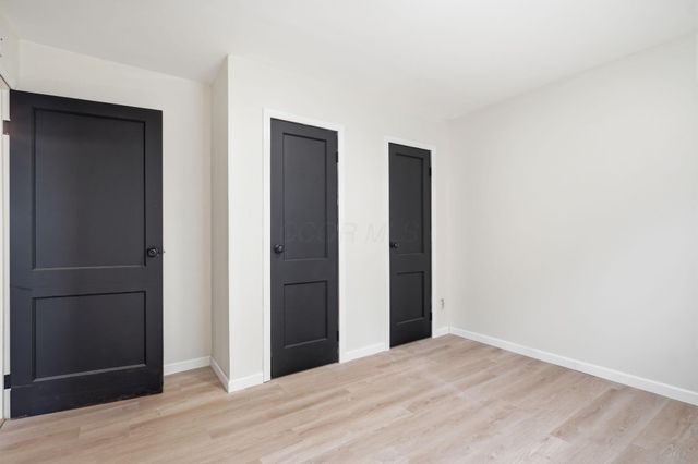 1074 S James Road, Columbus, OH 43227