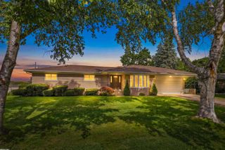 53375 Mark Drive, Shelby Twp, MI 48316