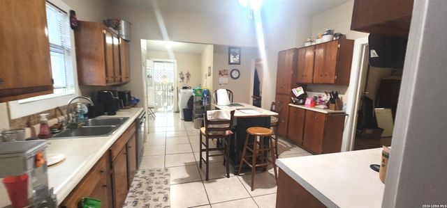 3303 W Travis St, San Antonio, TX 78207
