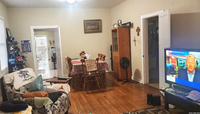 3303 W Travis St, San Antonio, TX 78207