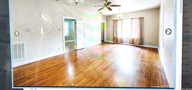 3303 W Travis St, San Antonio, TX 78207
