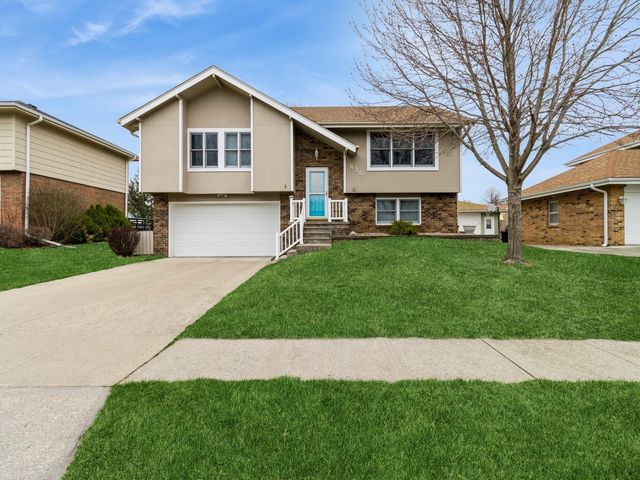 836 E 17th Street N, Newton, IA 50208