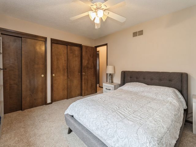 836 E 17th Street N, Newton, IA 50208