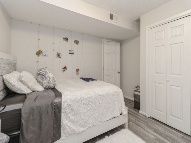 836 E 17th Street N, Newton, IA 50208