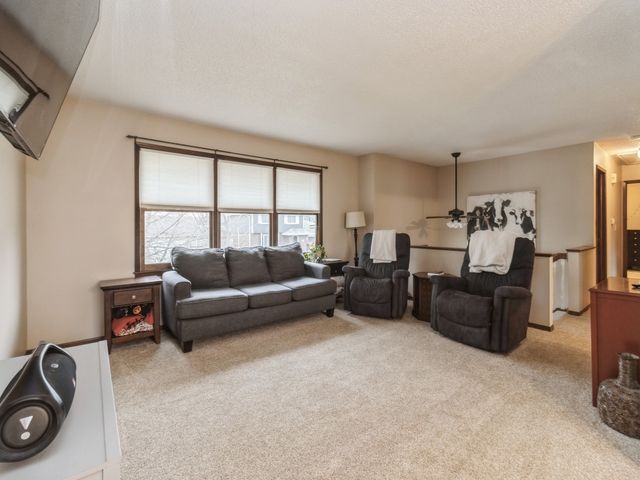 836 E 17th Street N, Newton, IA 50208