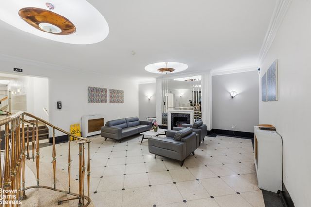 6735 Yellowstone Blvd Apt 2B, New York City, NY 11375