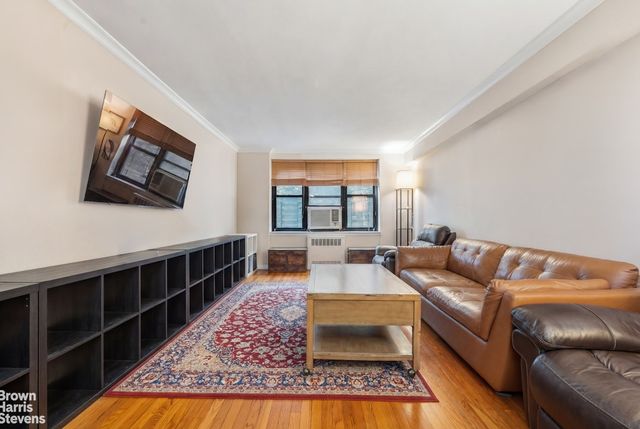 6735 Yellowstone Blvd Apt 2B, New York City, NY 11375