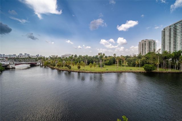 1720 NW N River Dr 613, Miami, FL 33125