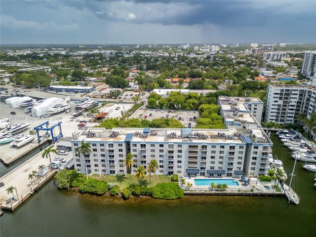 1720 NW N River Dr 613, Miami, FL 33125