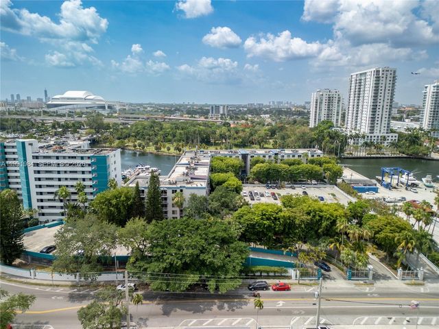 1720 NW N River Dr 613, Miami, FL 33125