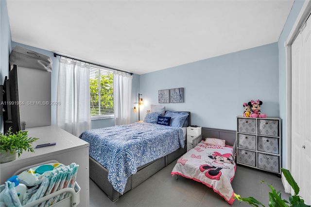 1720 NW N River Dr 613, Miami, FL 33125