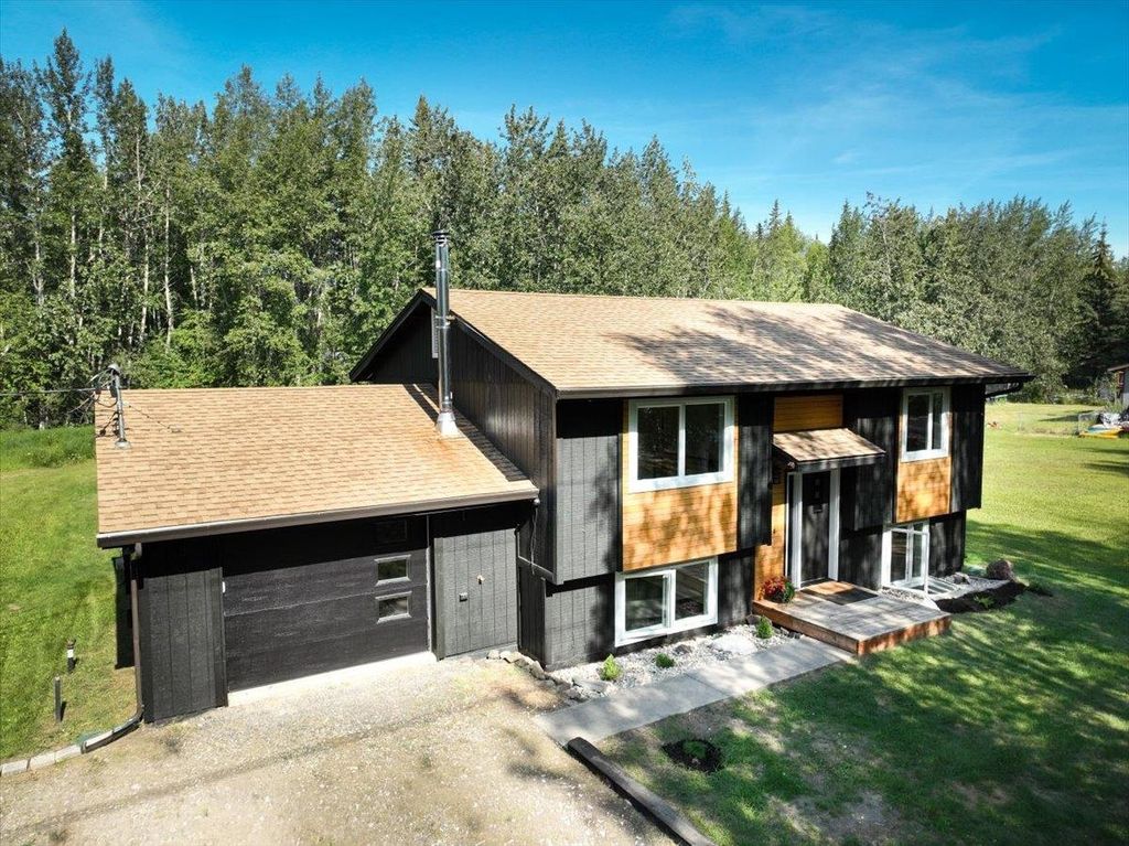2572 CLYDESDALE DRIVE, North Pole, AK 99705
