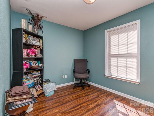7829 Ponderosa Pine Lane, Charlotte, NC 28215
