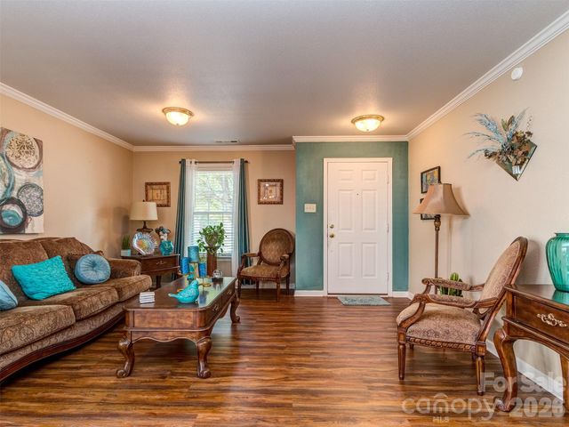 7829 Ponderosa Pine Lane, Charlotte, NC 28215