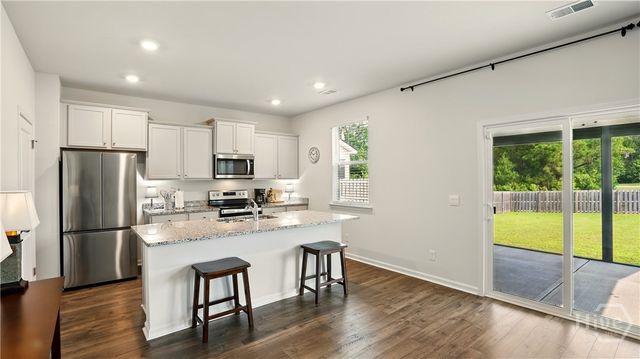 60 Knotty Court, Richmond Hill, GA 31324