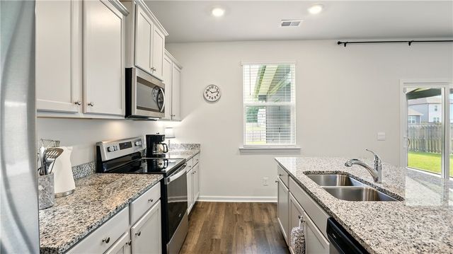 60 Knotty Court, Richmond Hill, GA 31324