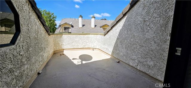 976 W Arrow, Upland, CA 91786