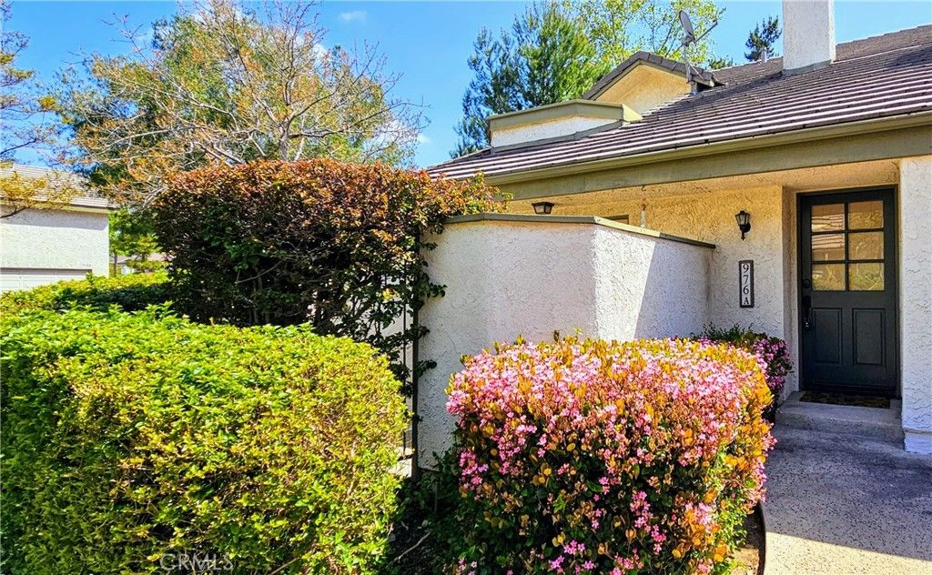 976 W Arrow, Upland, CA 91786