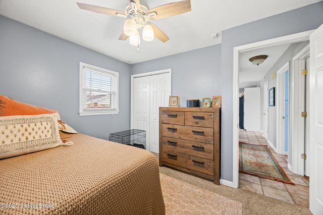 2421 McGee Dr, Louisville, KY 40216