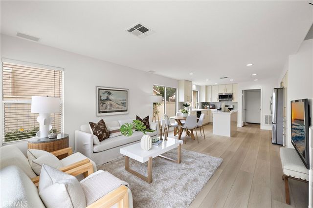 50 Blanco, Lake Forest, CA 92610