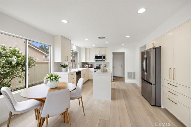 50 Blanco, Lake Forest, CA 92610