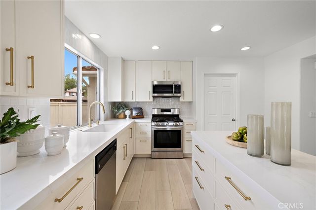 50 Blanco, Lake Forest, CA 92610