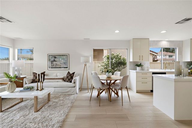 50 Blanco, Lake Forest, CA 92610