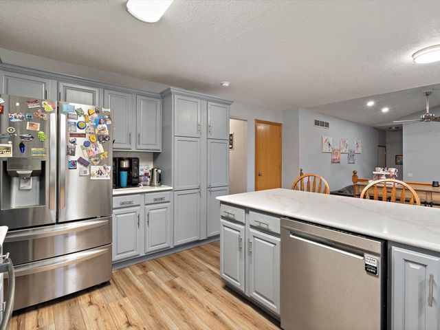 704 E 6th Street, Coal Valley, IL 61240