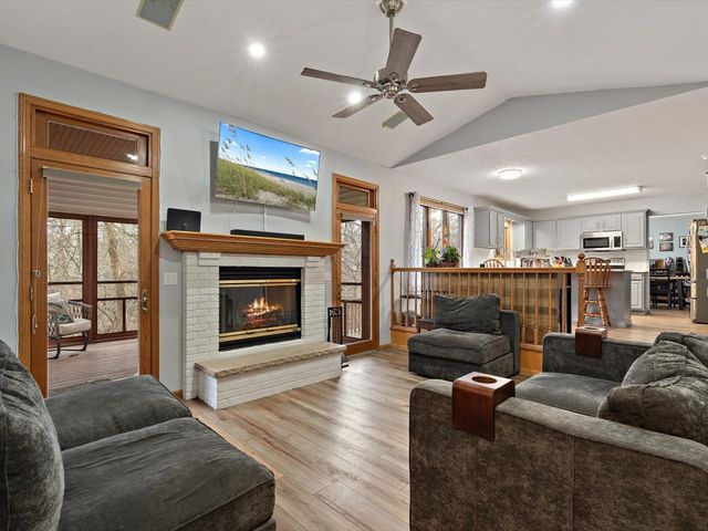 704 E 6th Street, Coal Valley, IL 61240