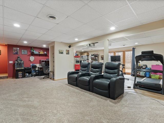 704 E 6th Street, Coal Valley, IL 61240