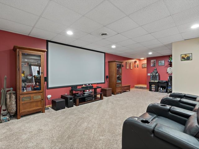 704 E 6th Street, Coal Valley, IL 61240