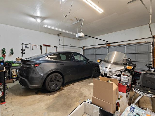 704 E 6th Street, Coal Valley, IL 61240