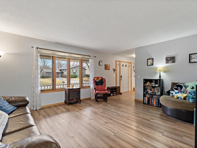 704 E 6th Street, Coal Valley, IL 61240