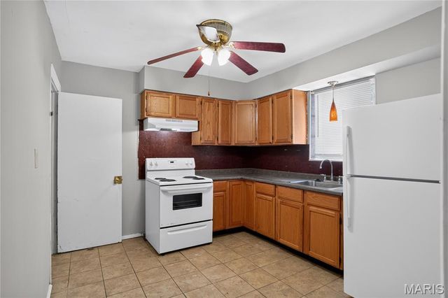 9013 Pallardy Lane, Overland, MO 63114