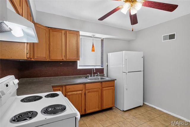9013 Pallardy Lane, Overland, MO 63114