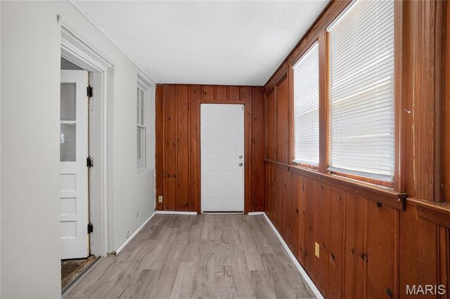 9013 Pallardy Lane, Overland, MO 63114