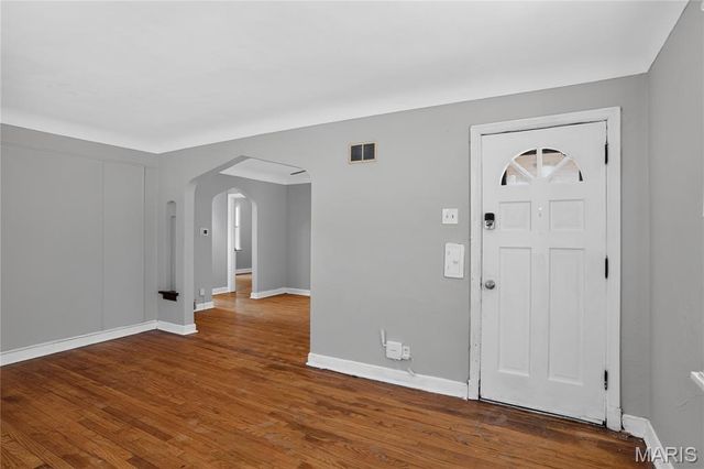 9013 Pallardy Lane, Overland, MO 63114