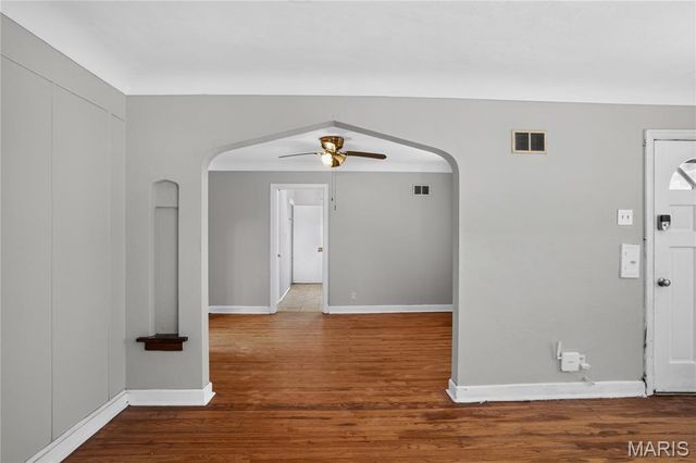 9013 Pallardy Lane, Overland, MO 63114