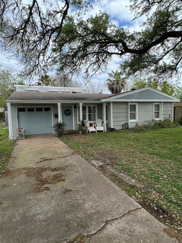 122 Albacore Avenue, Galveston, TX 77550