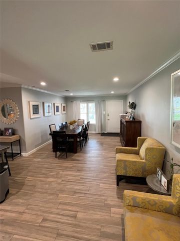 122 Albacore Avenue, Galveston, TX 77550
