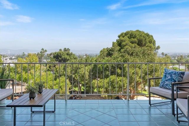 4567 Don Ricardo Drive, Los Angeles, CA 90008