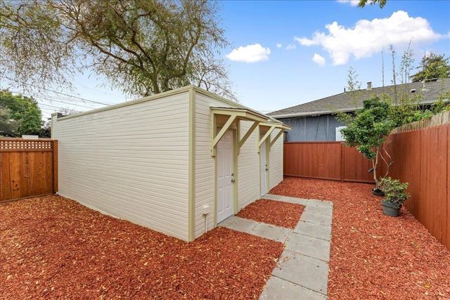 2717 2717 Mabel St, Berkeley, CA 94702