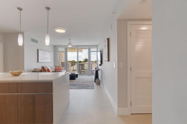111 SE 1st Avenue 404, Delray Beach, FL 33444