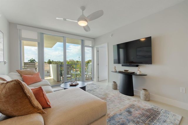 111 SE 1st Avenue 404, Delray Beach, FL 33444