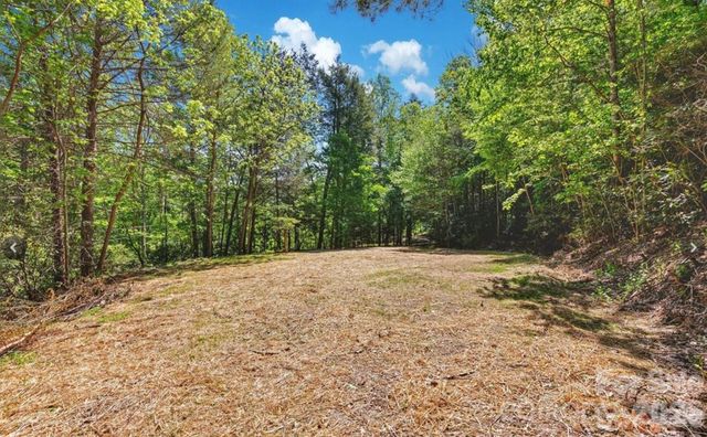 1127 Bee Tree Road, Swannanoa, NC 28778