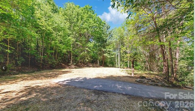 1127 Bee Tree Road, Swannanoa, NC 28778