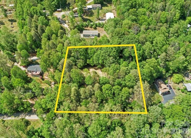 1127 Bee Tree Road, Swannanoa, NC 28778