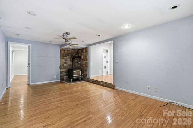 3383 Thickety Road, Clyde, NC 28721
